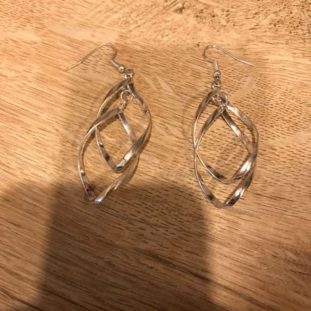 Серёжки простые длинные