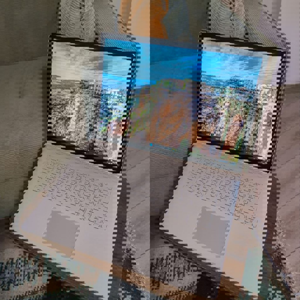 Microsoft Surface Book 2