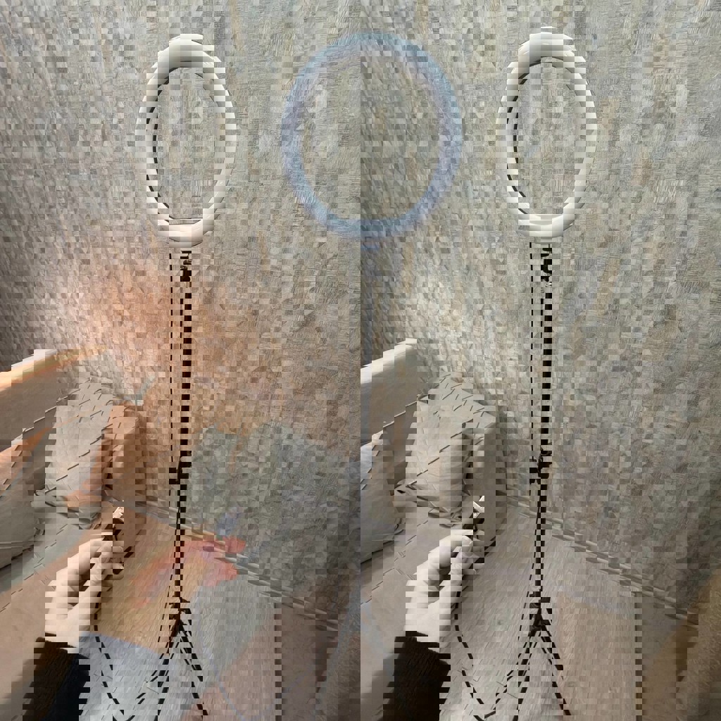 Напольная лампа