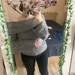 Теплая блузка с открытыми плечами - фото 1