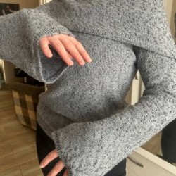 Теплая блузка с открытыми плечами - фото 3