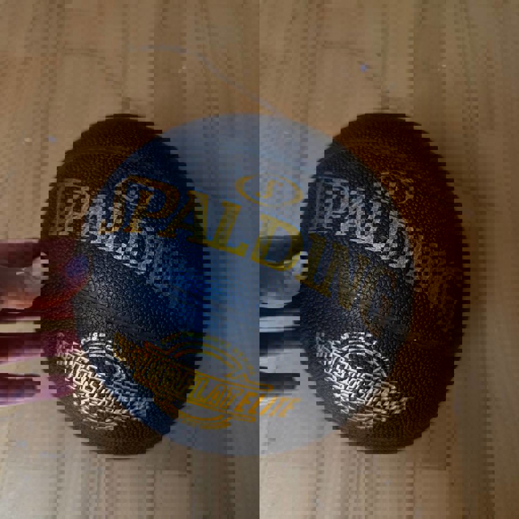 Баскетбольный мяч