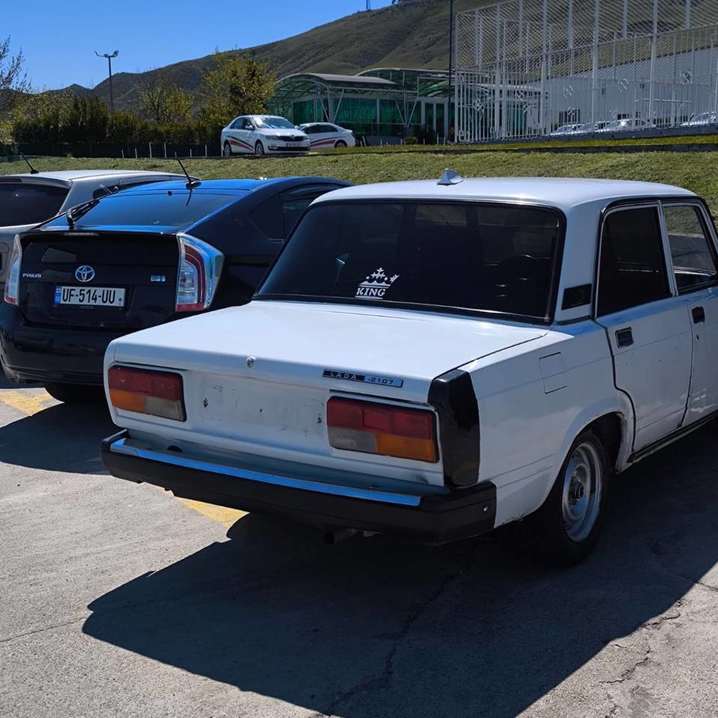 LADA 2107
