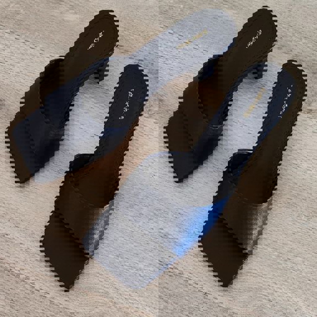 Кожаные босоножки