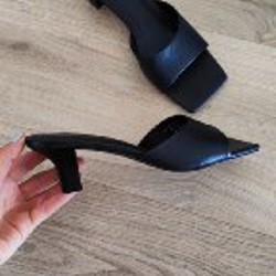 Кожаные босоножки - фото 3