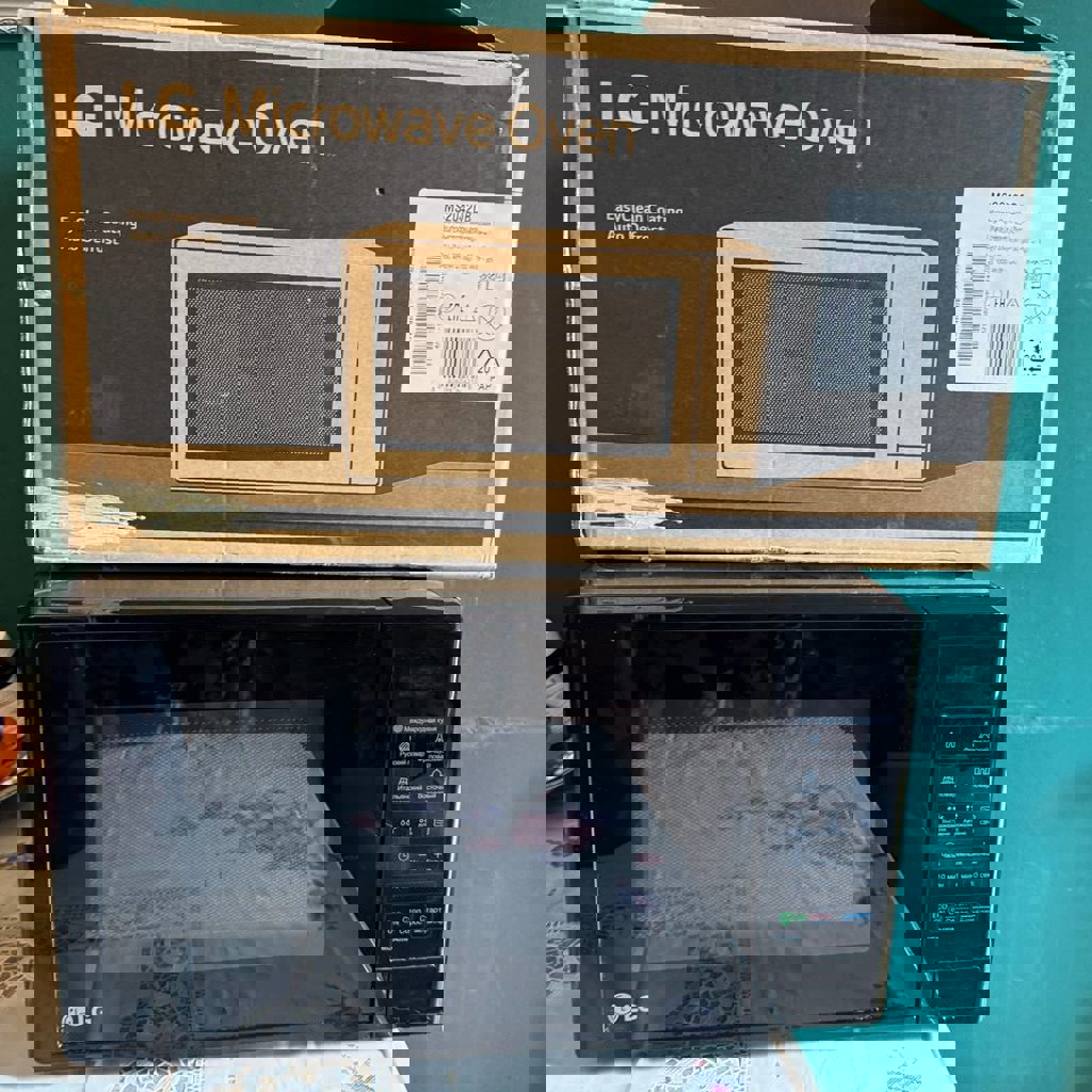 Микроволновая печь LG MS2042DB