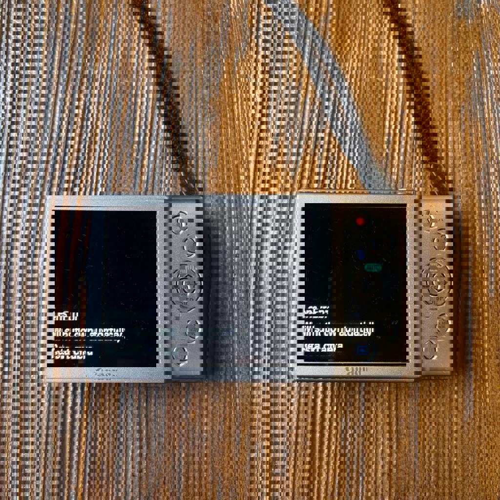 Цифровой фотоаппарат Canon PowerShot A4000 IS