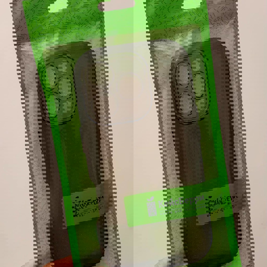 Чехол на айфон 16 Pro