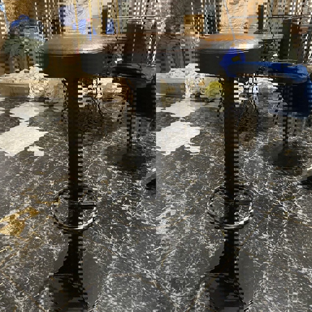 Барный стул