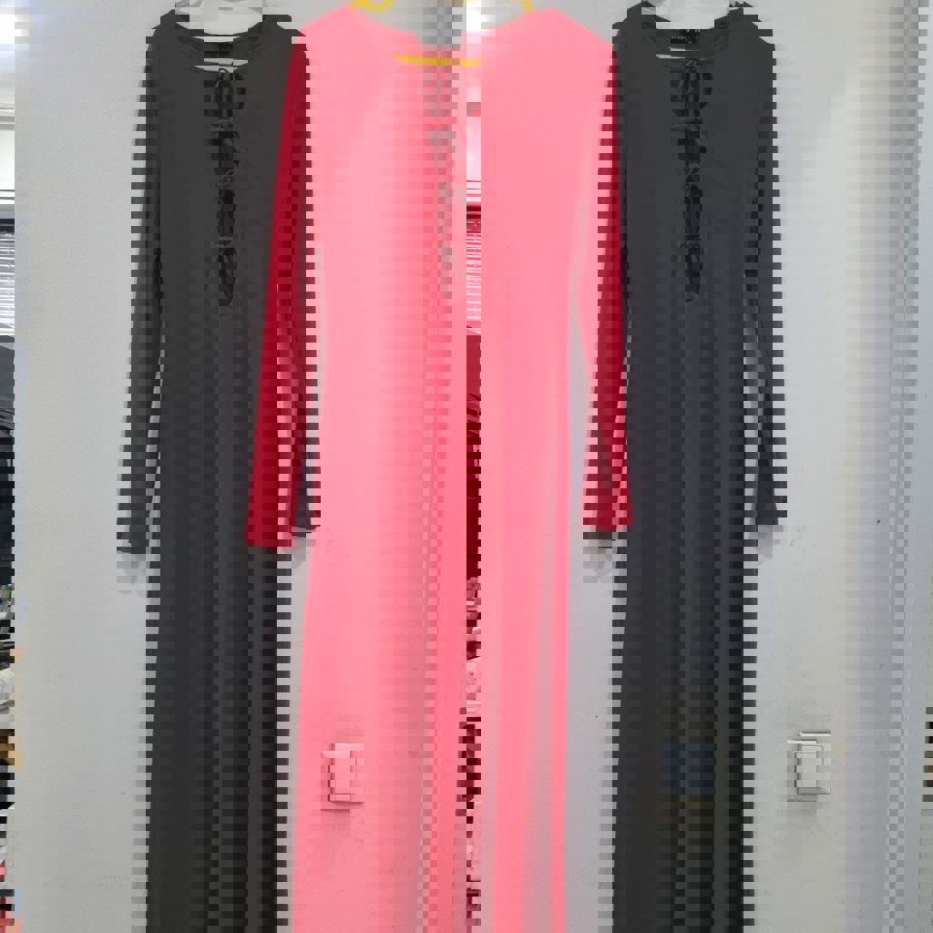 Красное платье studio