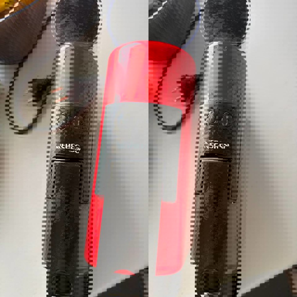 Кофемашина Nespresso Essenza Mini