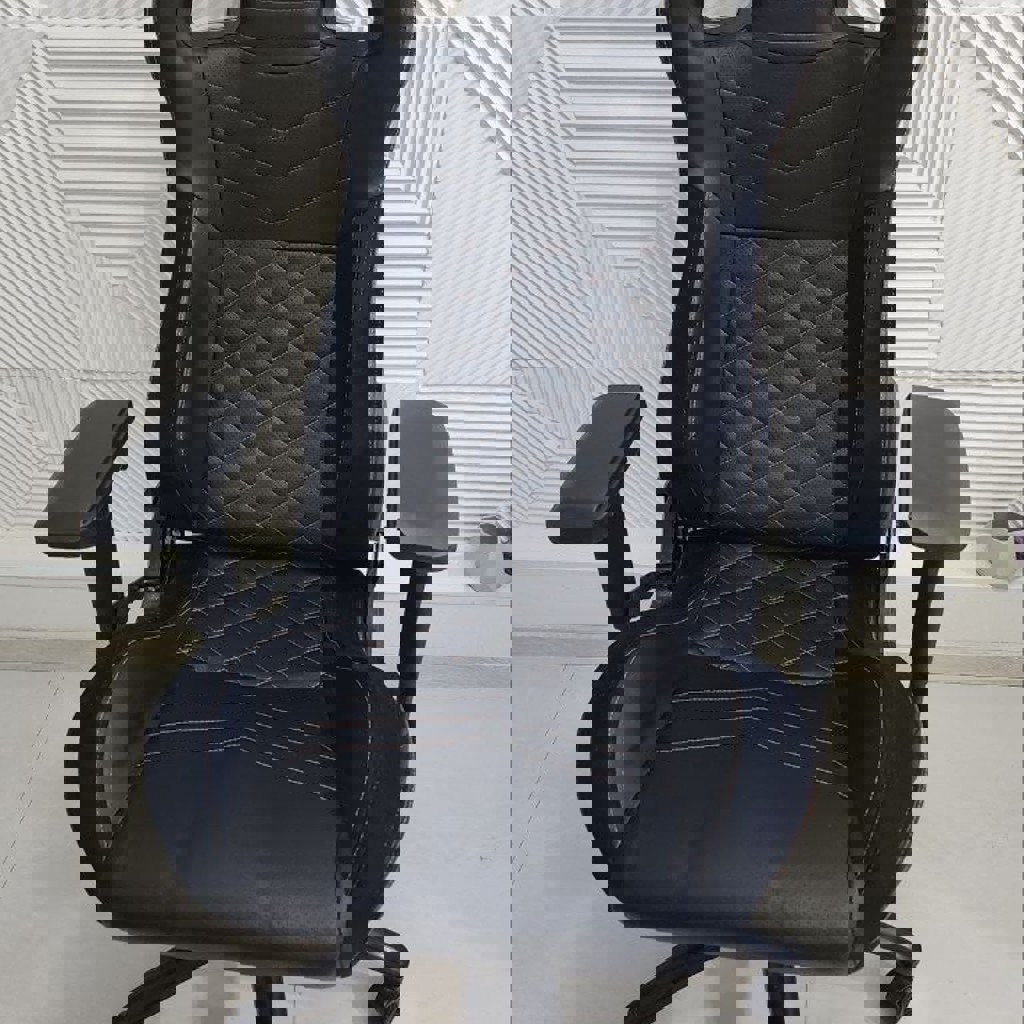 Игровое кресло Canyon Nightfall GC-7