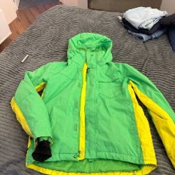 DKNY потертая - фото 1