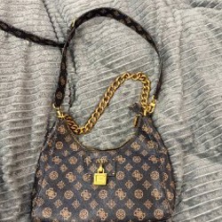 DKNY потертая - фото 7