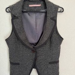 Жилет женский на пуговицах - фото 2