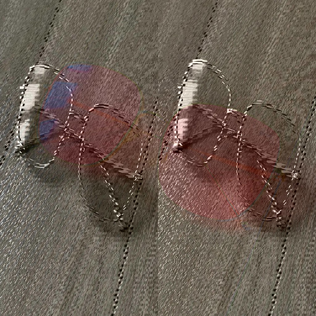 Очки с розовыми стёклами