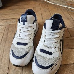 Кроссовки женские - фото 1