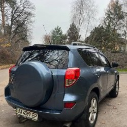 Toyota RAV4 - фото 6