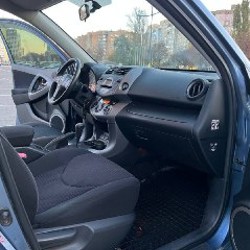 Toyota RAV4 - фото 8