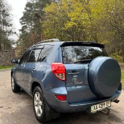 Toyota RAV4 - фото 10
