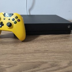 Xbox One X 1TB - фото 3