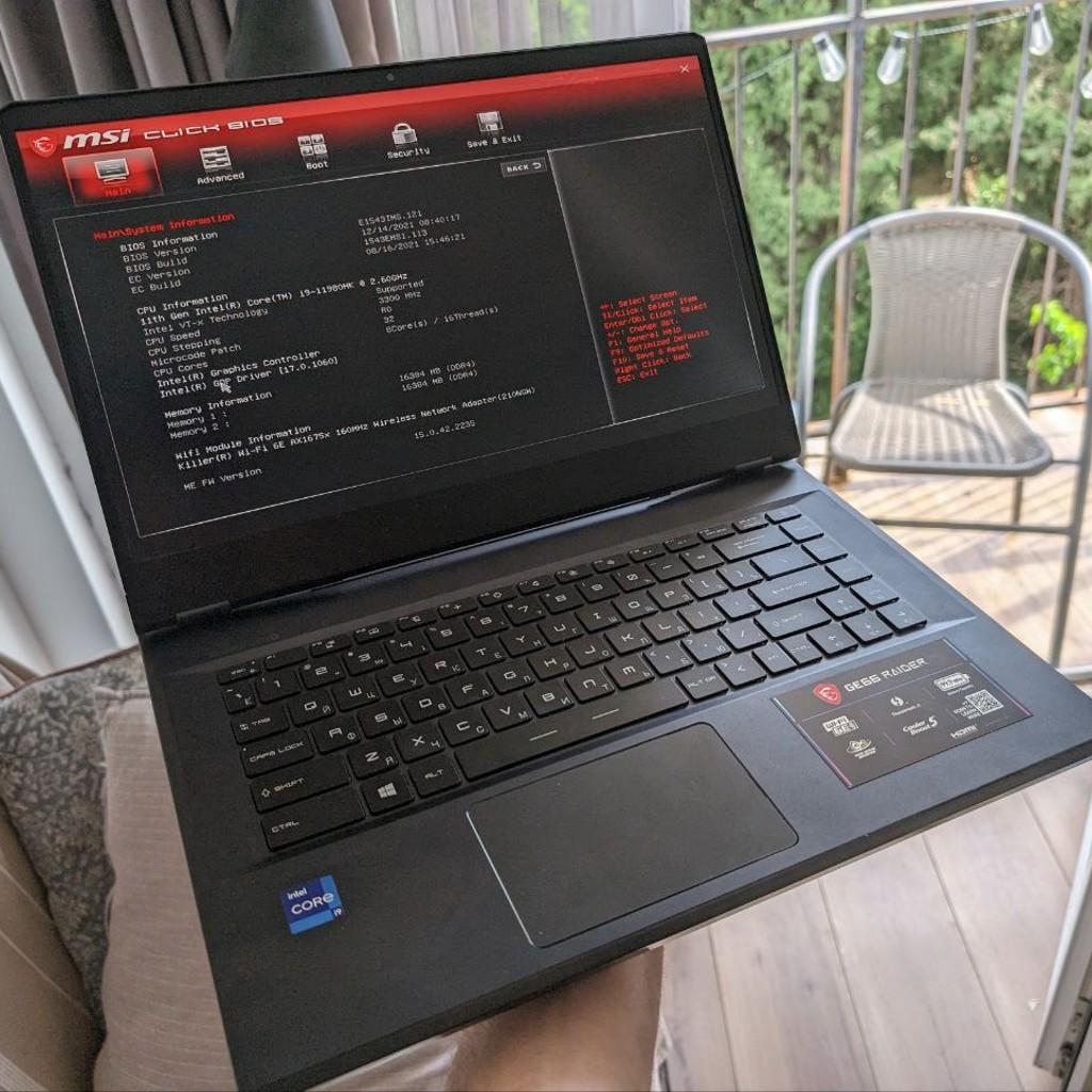 Лэптоп MSI GE66 Raider 11 UH