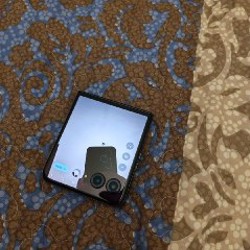 Смартфон Motorola Razr 50 Ultra - фото 8