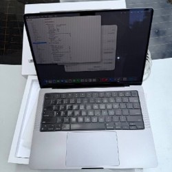 MacBook Pro 14 дюймов - фото 2