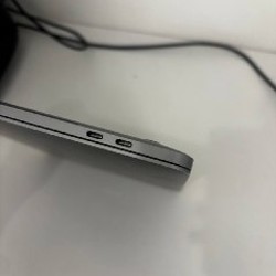 MacBook Pro 13 дюймов 2020 - фото 3