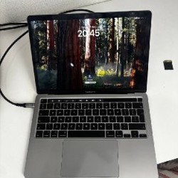 MacBook Pro 13 дюймов 2020 - фото 7