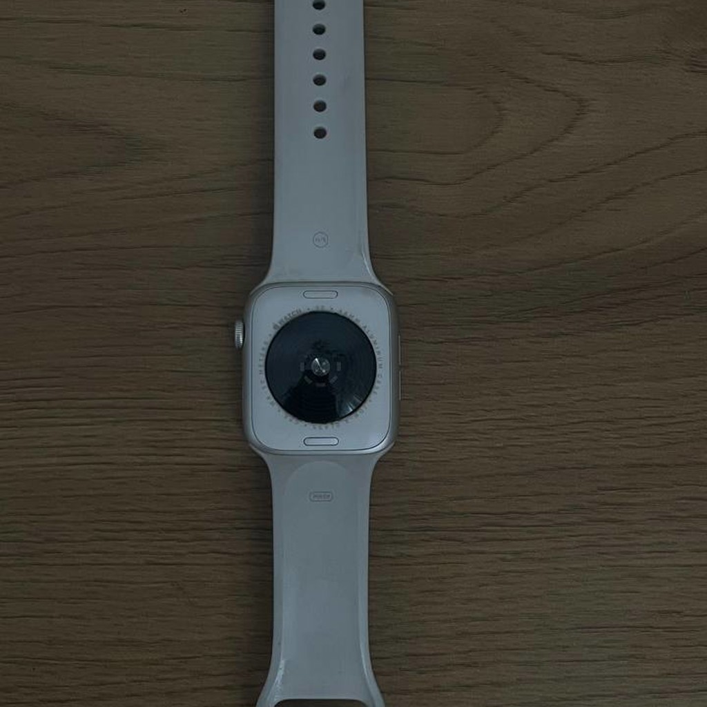 Apple Watch SE (GPS) (2nd Generation) 44mm