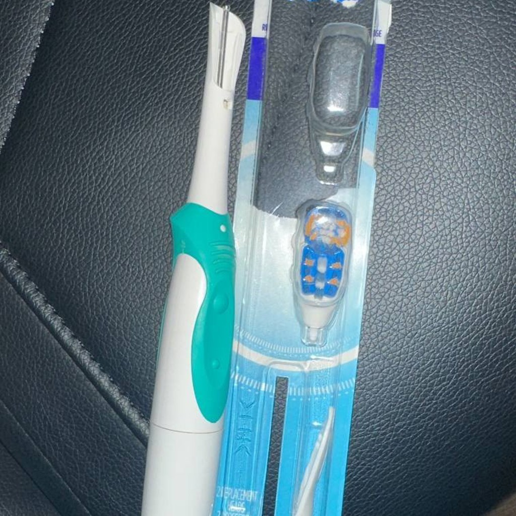 Зубная щетка Oral-B
