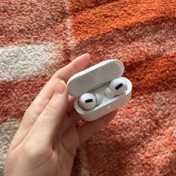Apple AirPods Pro (1 Gen) - фото 3