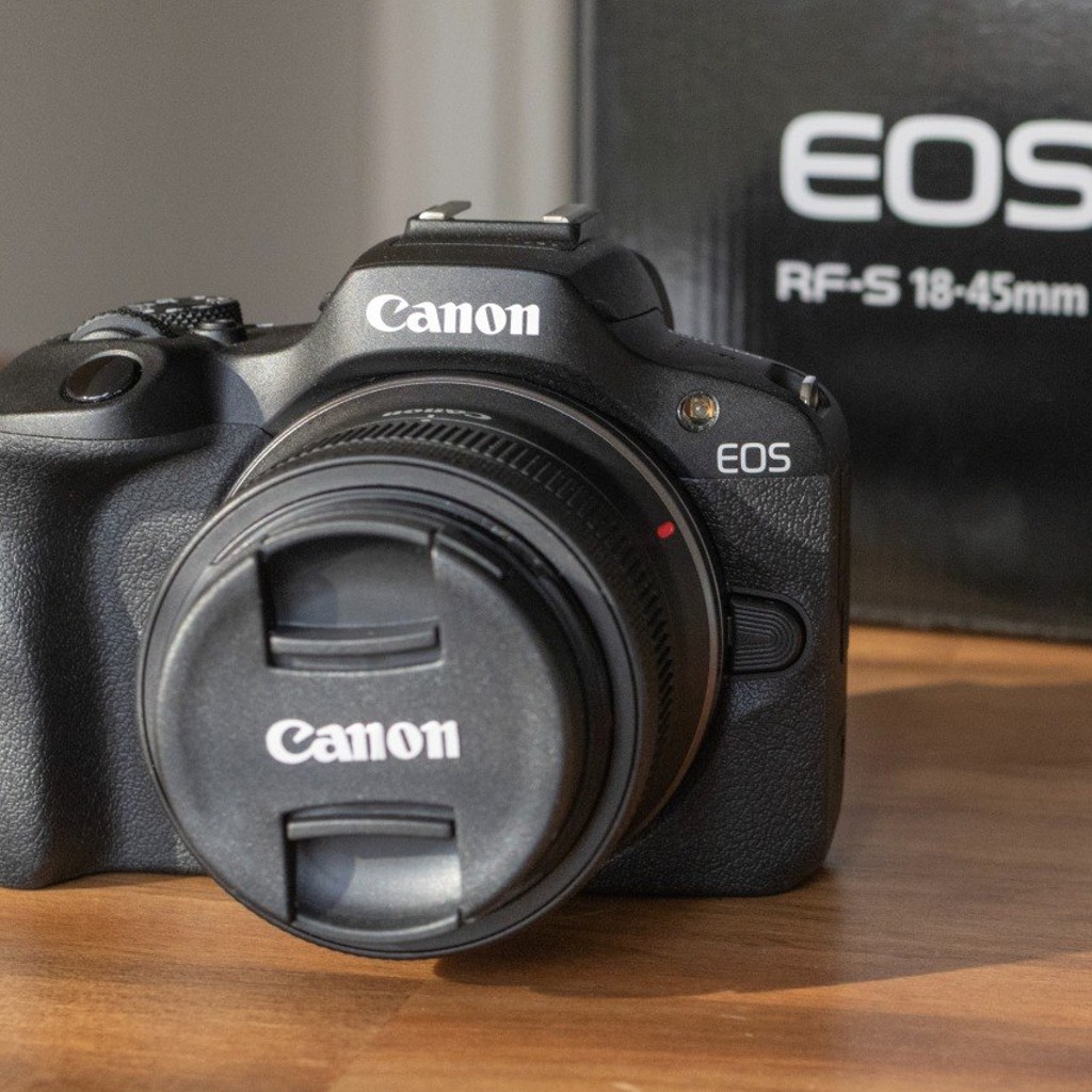 Камера Canon EOS R100