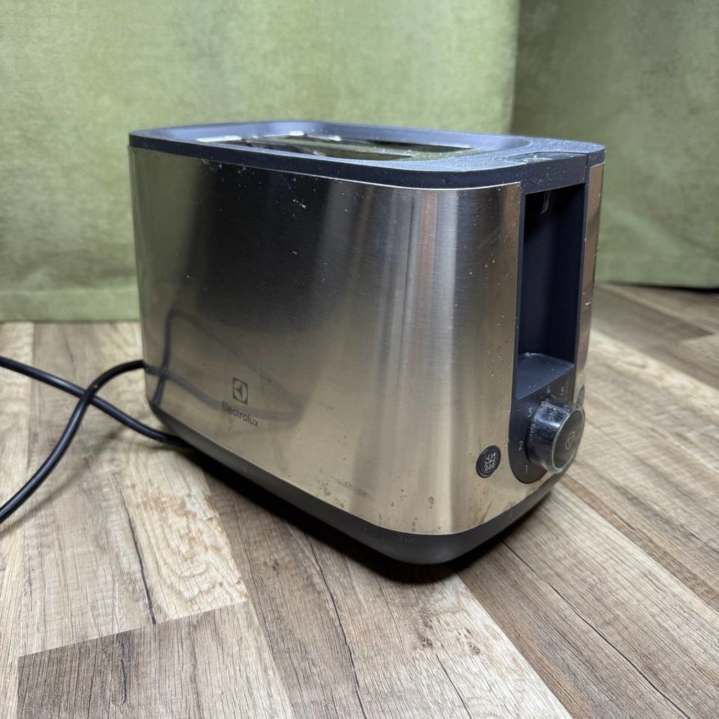 Тостер Electrolux