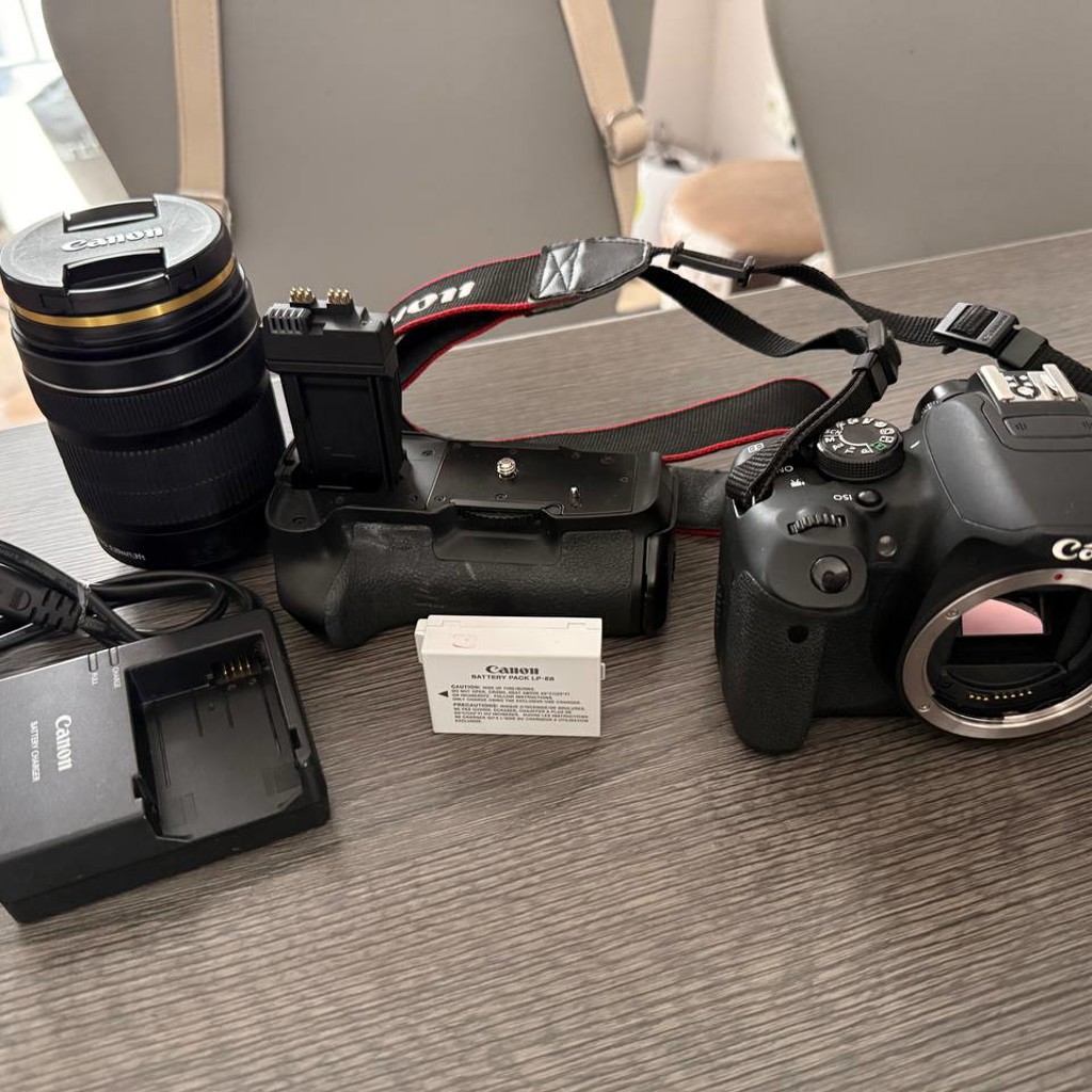 Canon EOS 700D