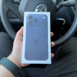 IPhone 17 Pro Max - фото 1