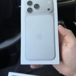 IPhone 17 Pro Max - фото 2