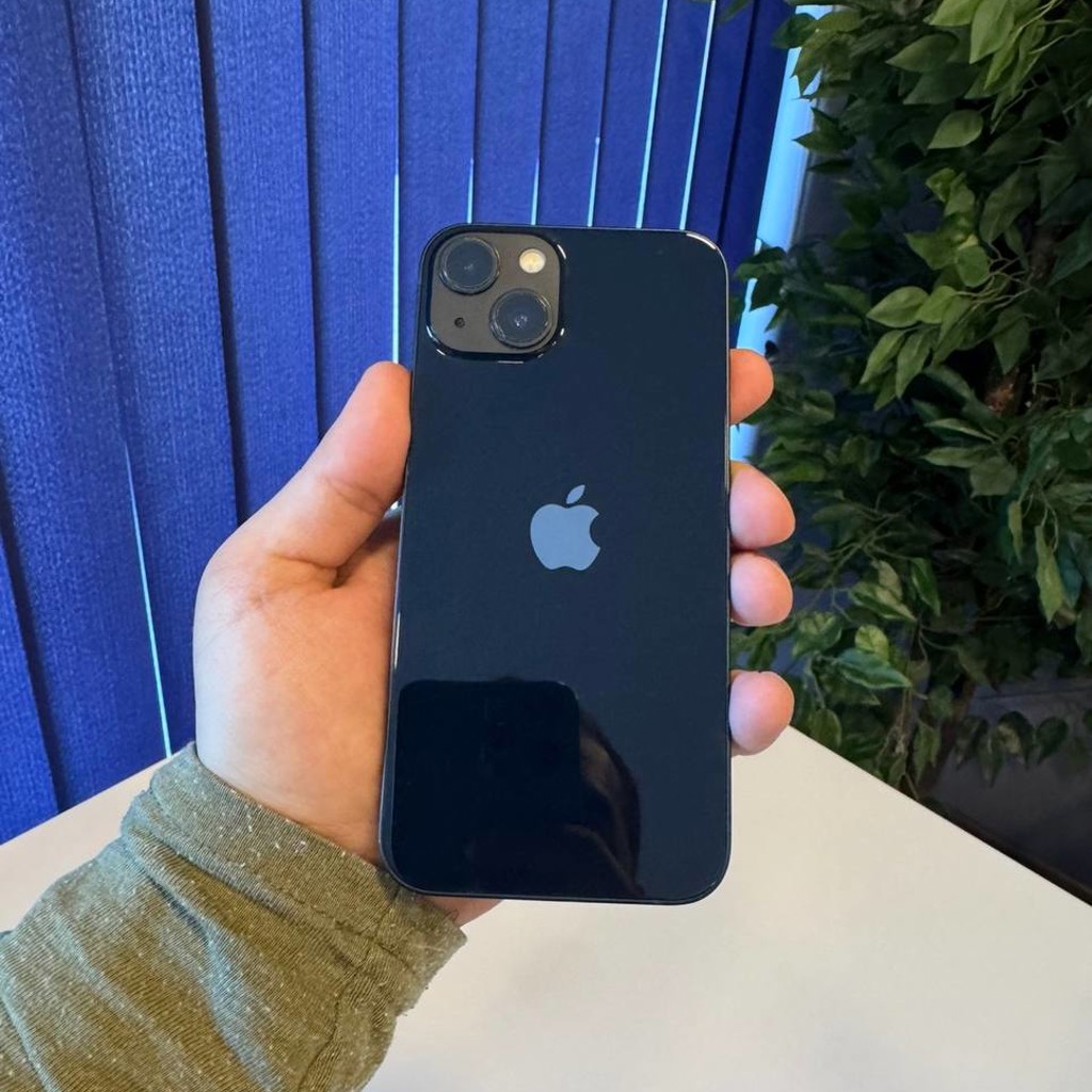 IPhone 13 Midnight