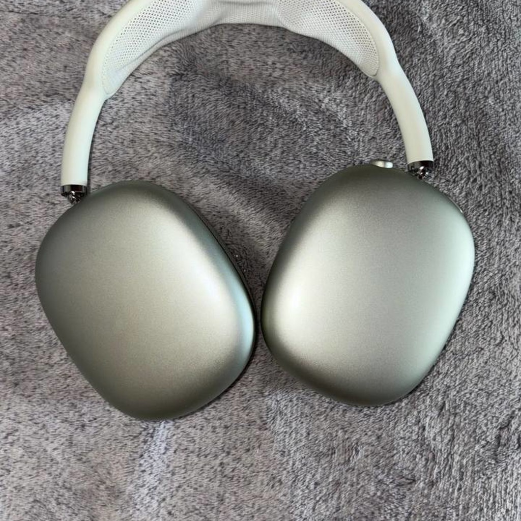 AirPods Max