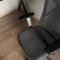 Trust GXT 700 Omnius Gaming Desk - фото 4