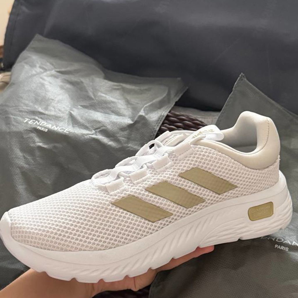 Кроссовки adidas