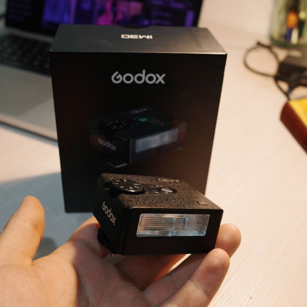 Вспышка Godox im30
