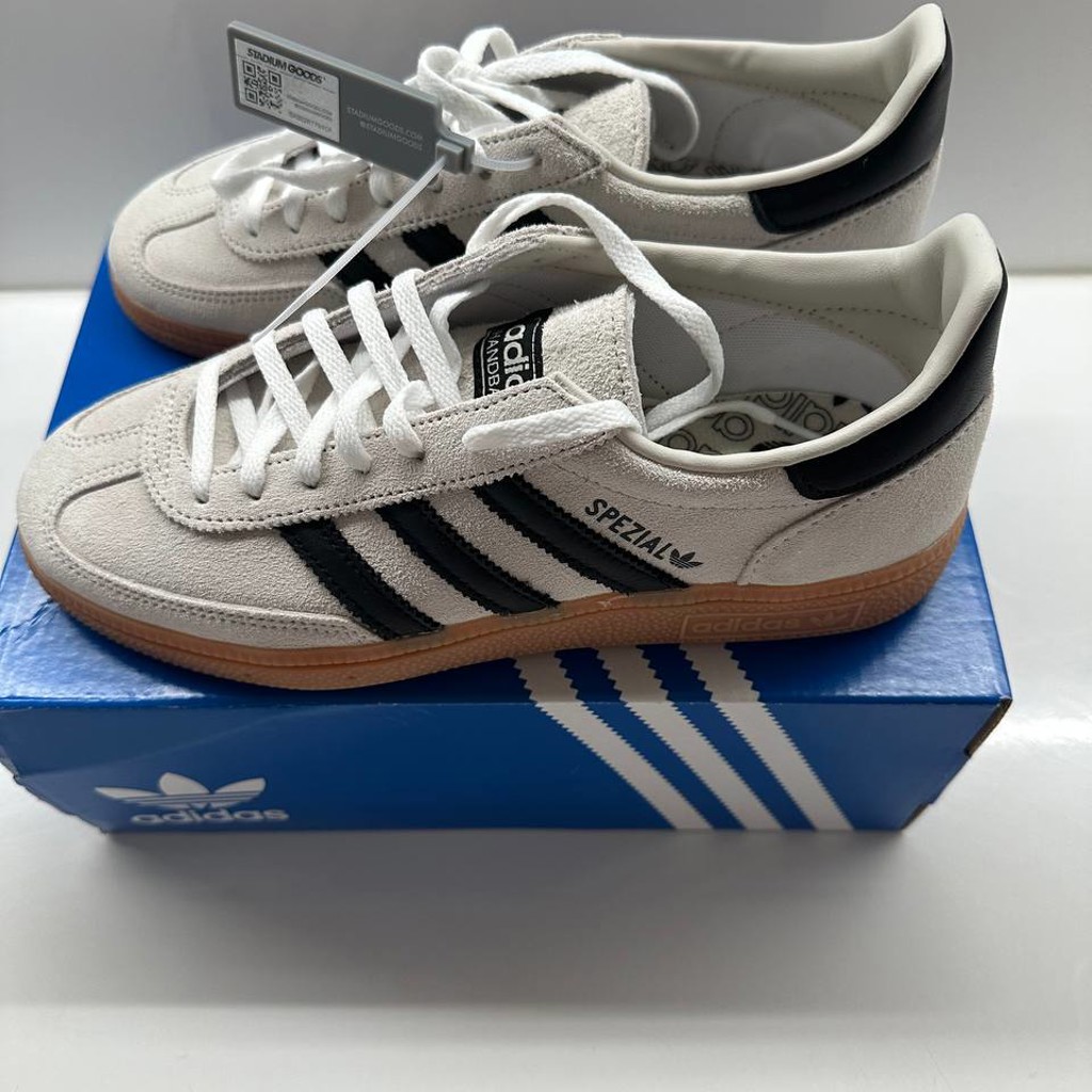 Кроссовки Adidas