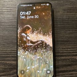Samsung Galaxy S22 - фото 2