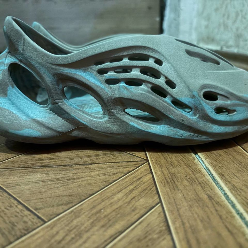 Yzy Foam Runner