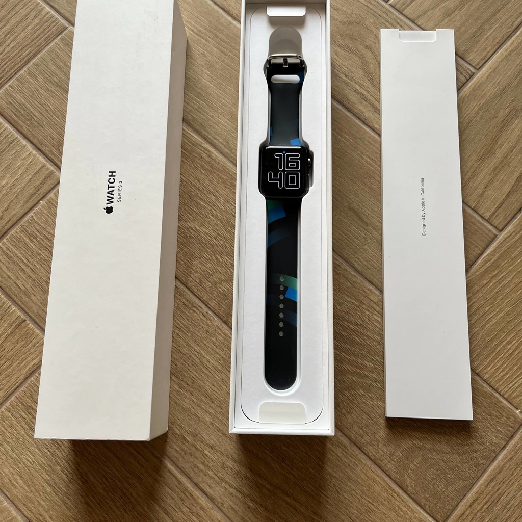 Apple Watch Series 3 42mm Space Gray