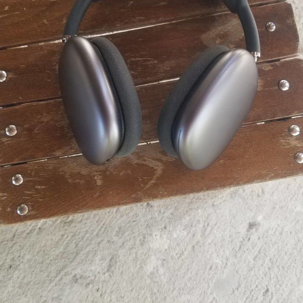 AirPods Max