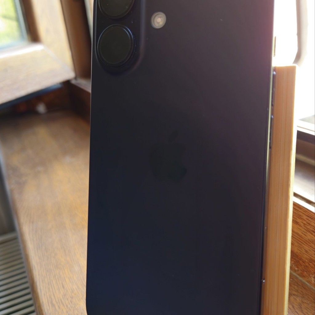 IPhone 16 128GB