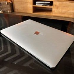Macbook pro 15 (2018) - фото 4